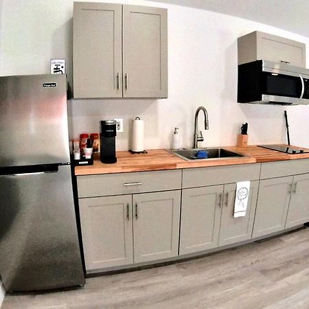 All Modern Studio With Private Entry & Parking. Brandon Zewnętrze zdjęcie