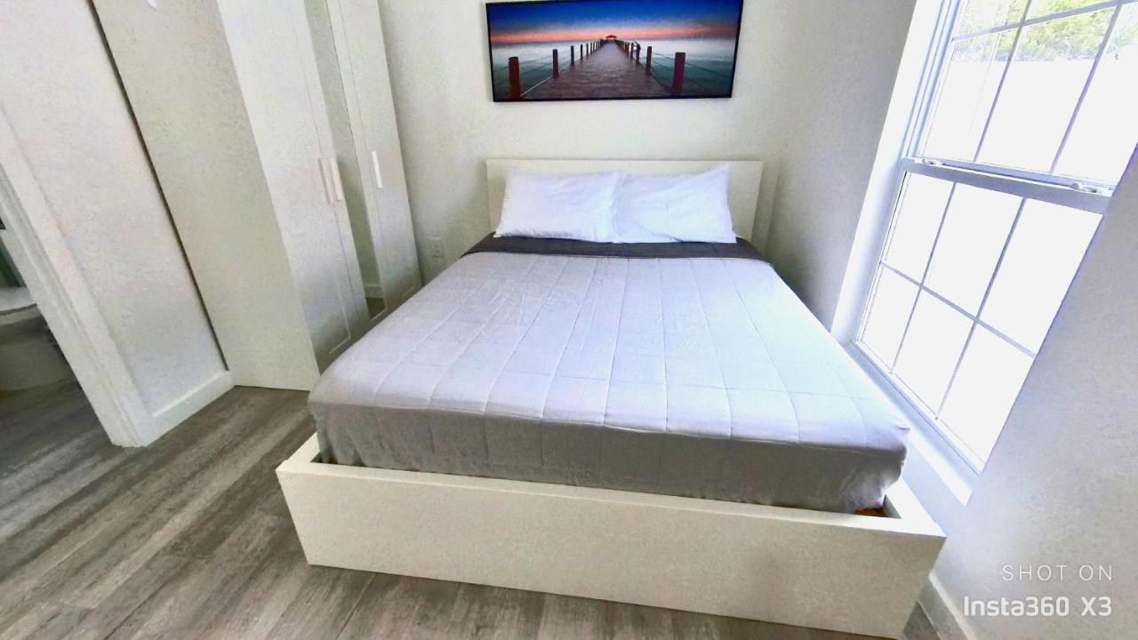 All Modern Studio With Private Entry & Parking. Brandon Zewnętrze zdjęcie